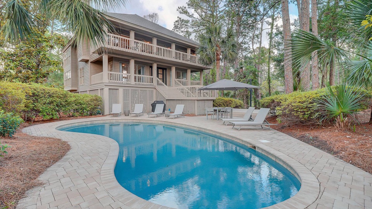 1 Brown Pelican - Beautiful 2nd Row Ocean Home in Sea Pines