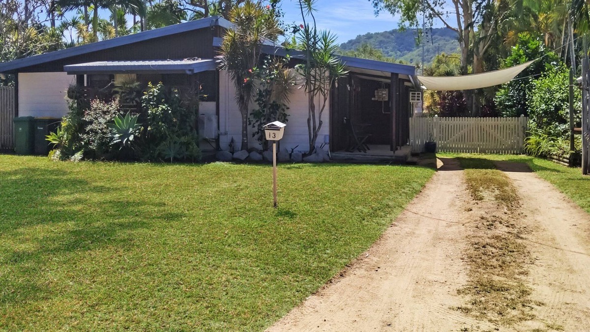 13 Sextant Drive - fantastic pet friendly island home at Nelly Bay