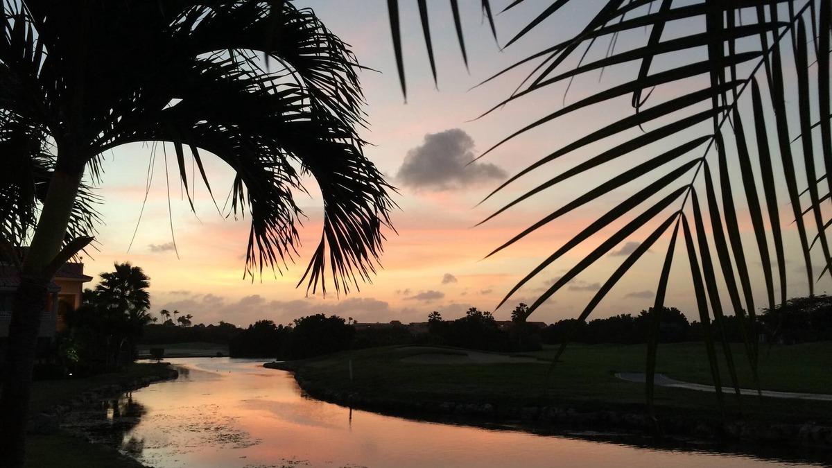 2 Bedroom, 2 Bathrooms, Sleeps 5 = One happy family vacation!