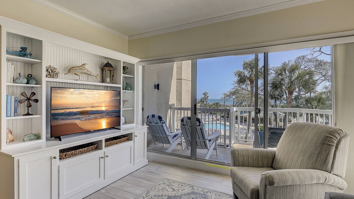 206 Barrington Arms- OCEANFRONT and BEAUTIFUL