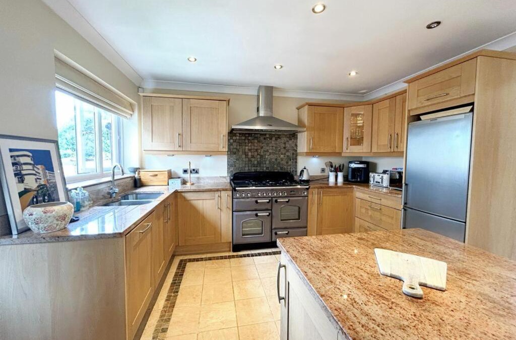 3 Chatsworth Road, Worsley