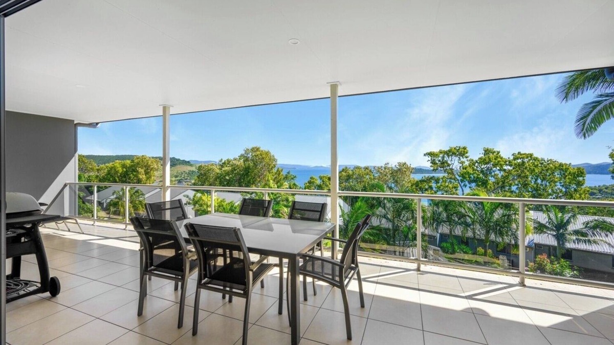 5 Blue Water Views 5 - a luxuriously appointed, two bedroom apartment
