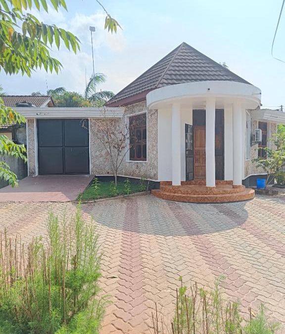 Almasi House