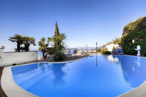 Amore Rentals - Villa Bianca