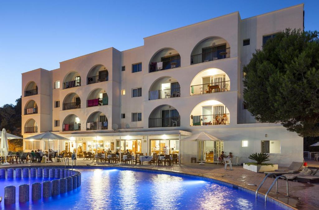Aparthotel Puerto Cala Vadella