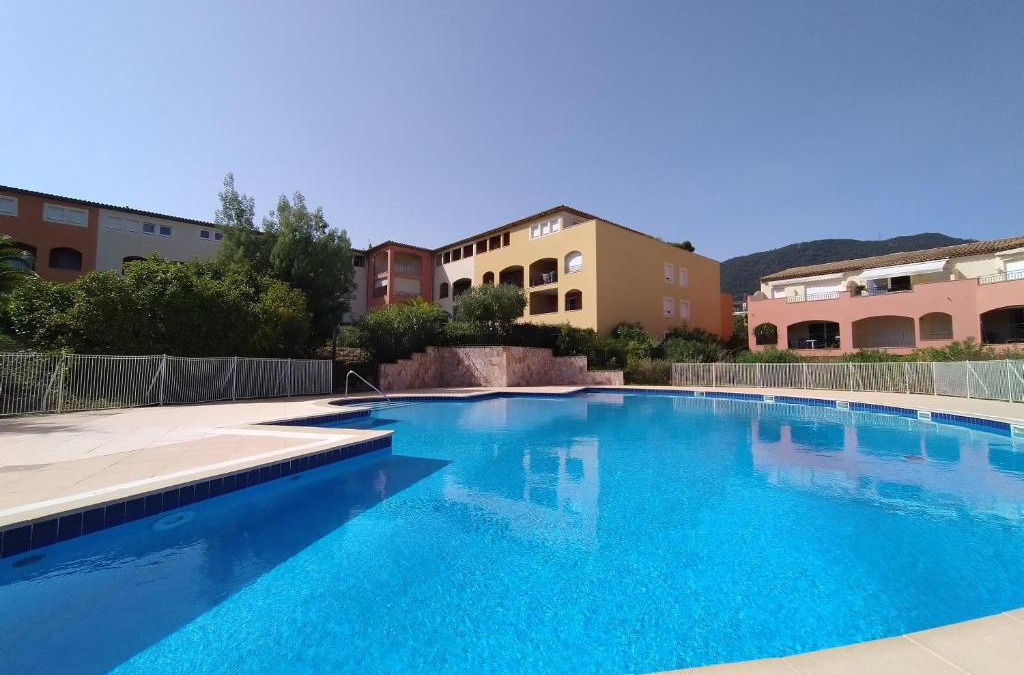 Appartement 3 Chambres PISCINE 500M PLAGE