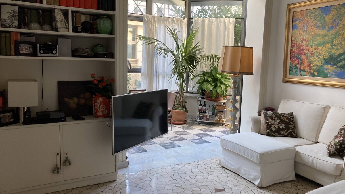 At the Heart of Florence with Private Garden and Parking