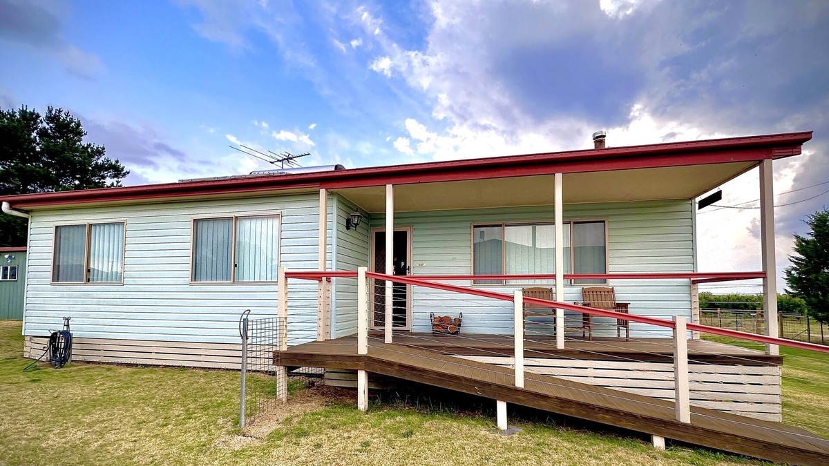 'Avalon' - Small group or family getaway