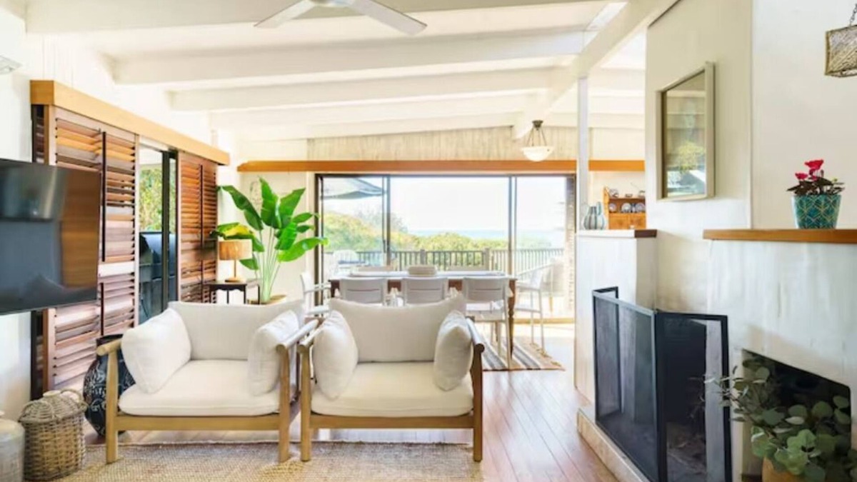 AZURE - BEACH HOUSE ON THE BEACH