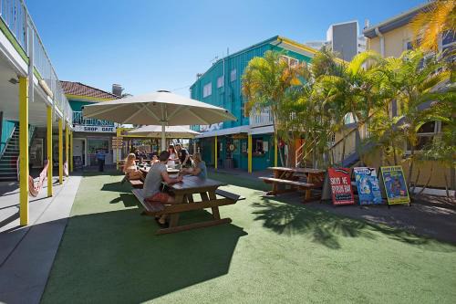 Backpackers In Paradise 18-35 Hostel