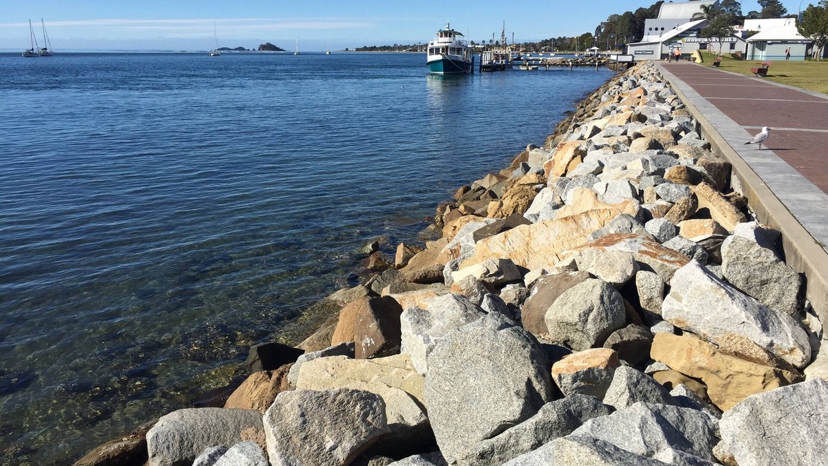 Beach, golf, fishing, fun and pet friendly @ Batemans Bay!