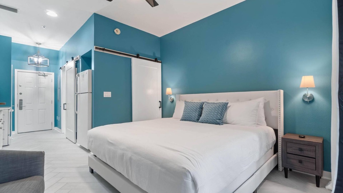 "Beach Happy 30A" #100 Studio Sleeps 2