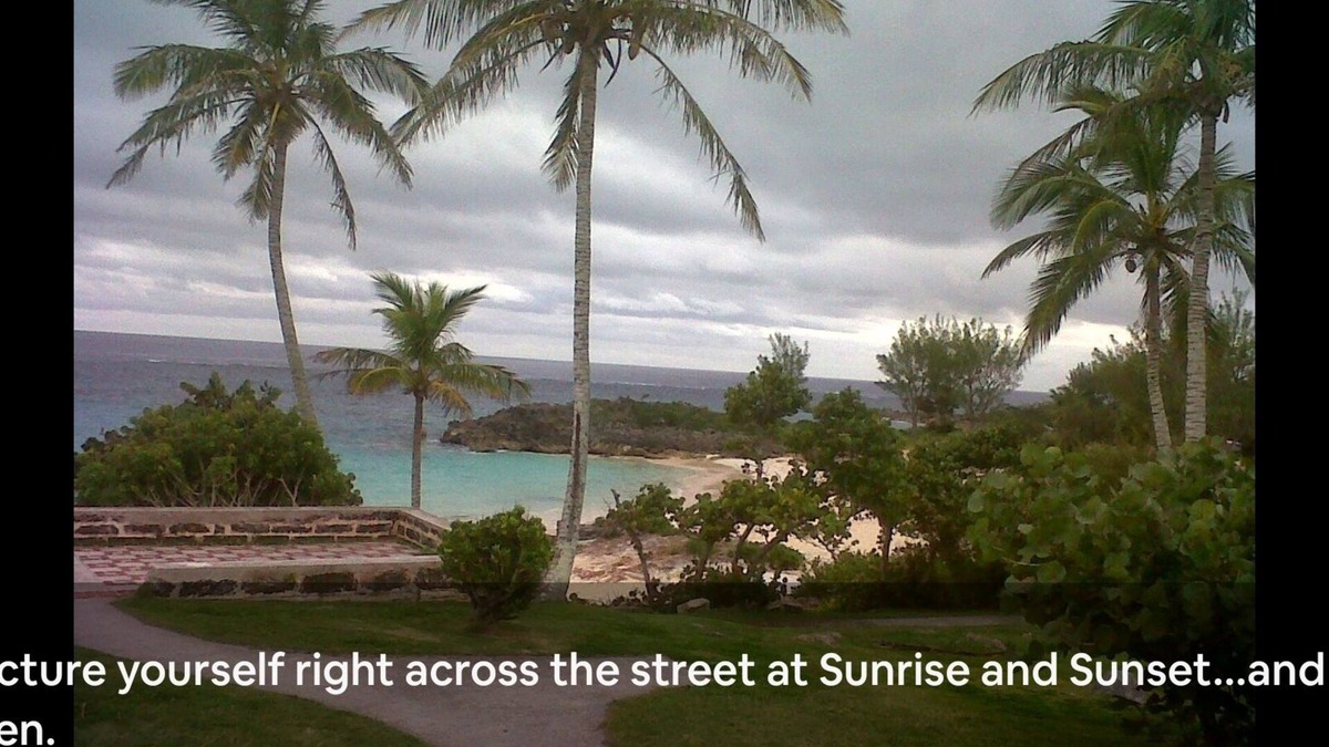 Beach House Chateau West SLEEPS 5- 2 Bed 1Bath Bermy Style