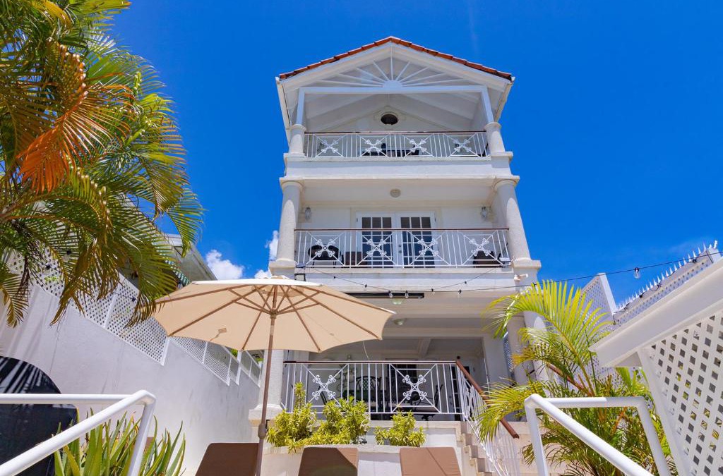 Bianca Bay 3 Bedroom West Coast Beach Front Villa