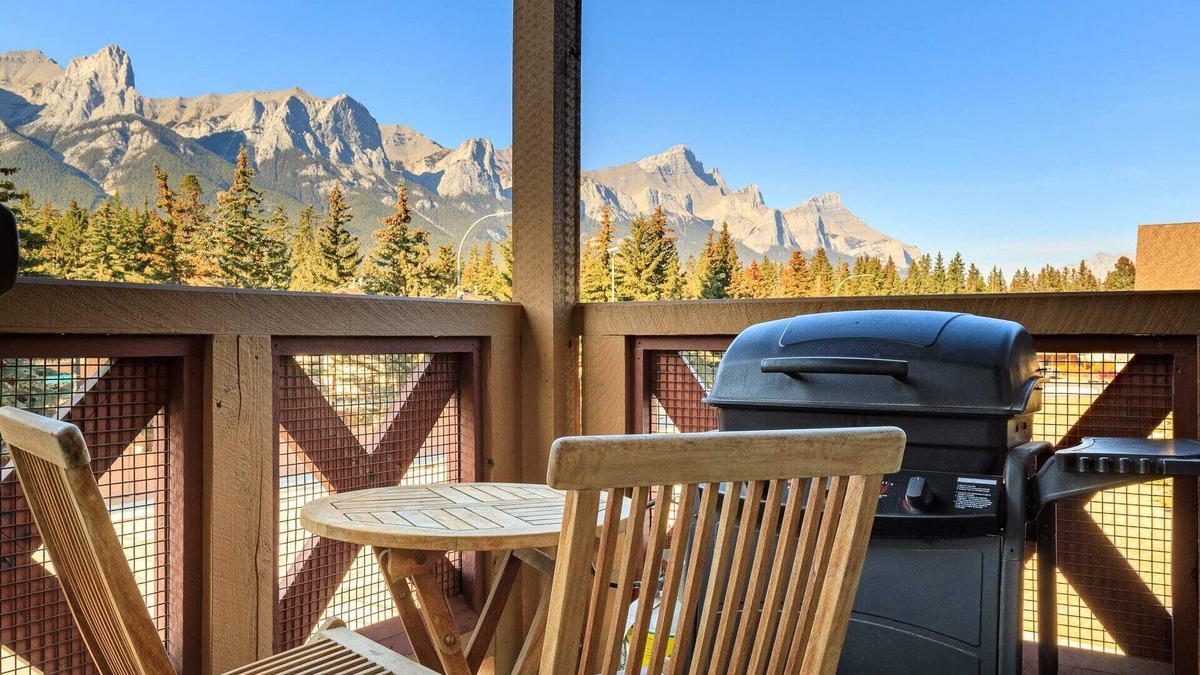 Bluebird - Spacious Luxury w/Rooftop Hot Tub