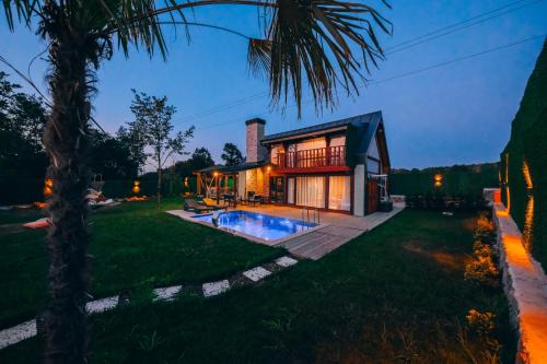Boz Bungalov Kiraz