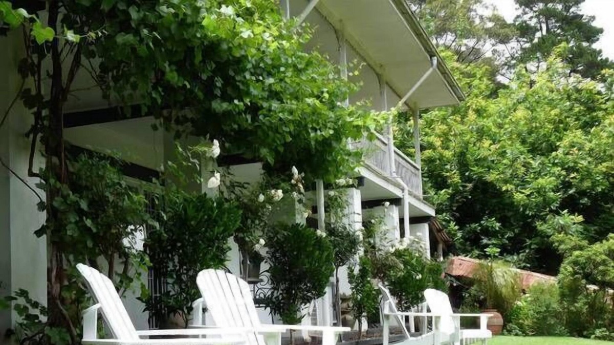 Brentwood B&B Aprtments - Valley View Queen Bed Apartment