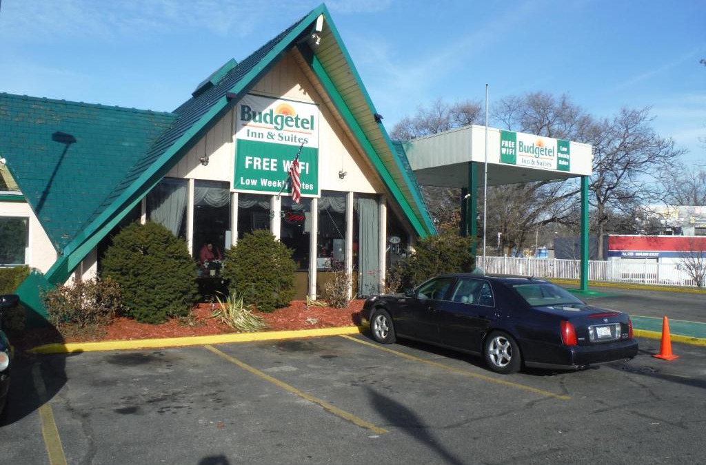 Budgetel Inn & Suites Hotel