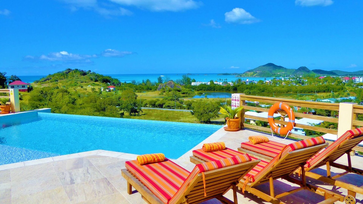 Cactus House - Luxury & convenience with absolute privacy.