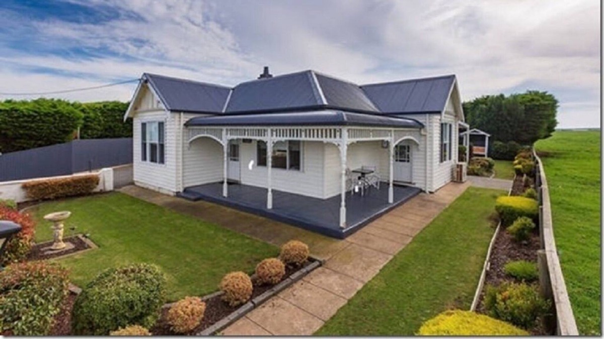 Calgary House & Cottage Accommodation