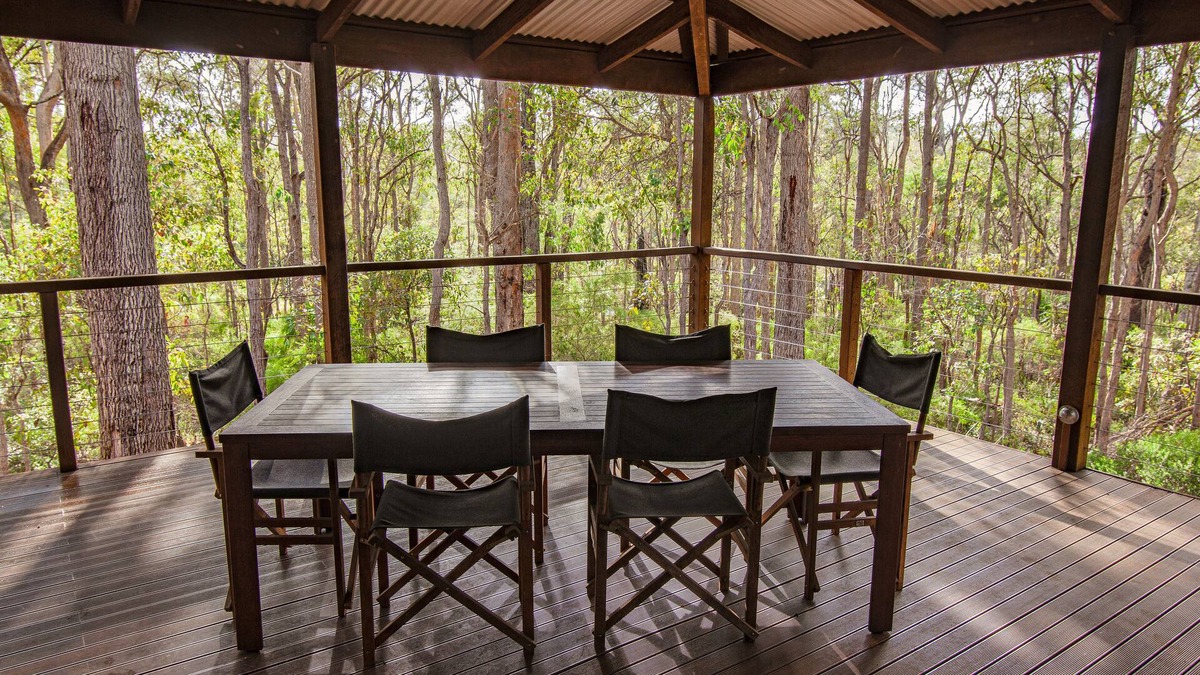 Calistoga Chalet - A Luxurious Chalet in the Trees!