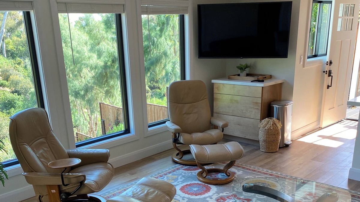 Canyon View in peaceful Mission Hills