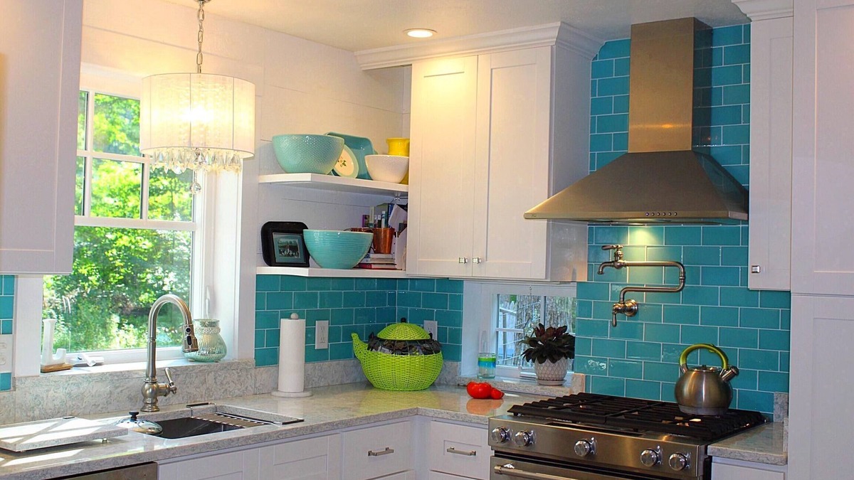 Charming-completely renovated-private-cozy and sparkling clean. 1 bedrm 1 bath.