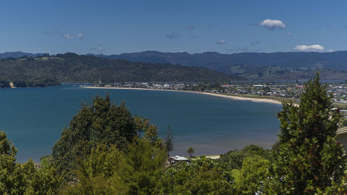 Close to beach and near Cathedral Cove and Hot Water Beach - Wifi/SkyTV/netflix