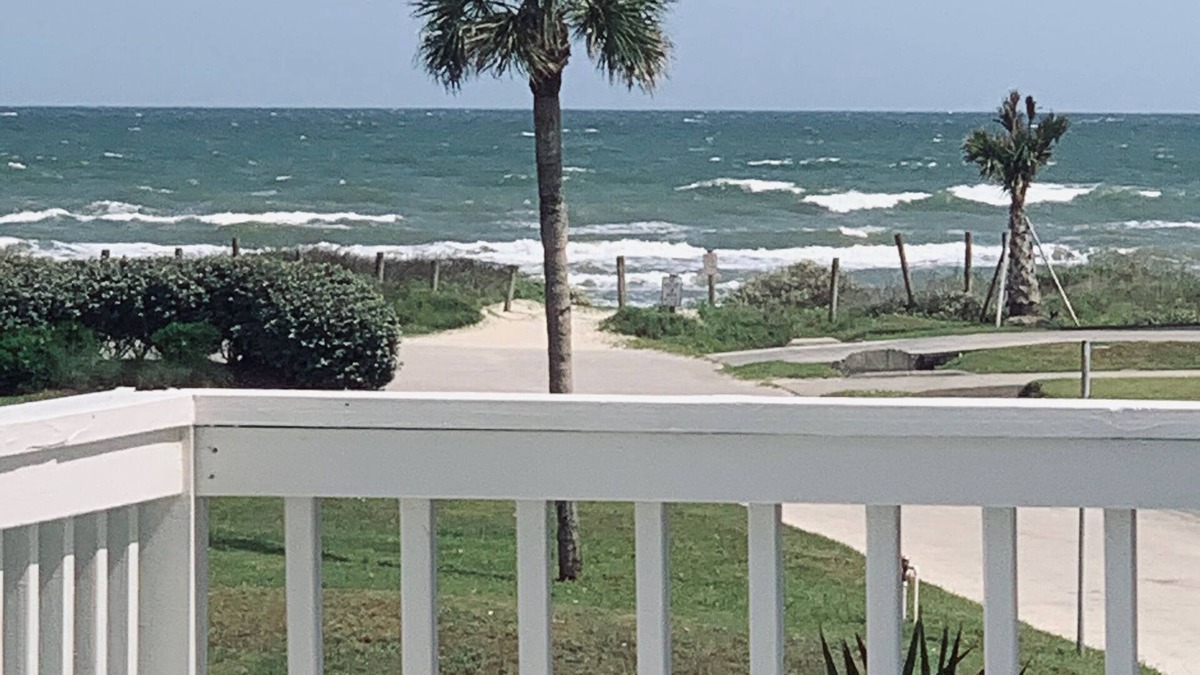 Close to the Beach !