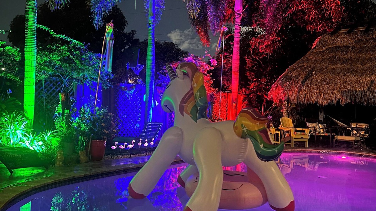 Clothes optional Tranquil Private room Paradise. In Fort Lauderdale. LGBTQ+ ❤️