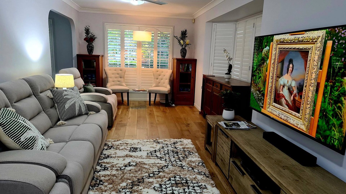 Comfortable pet friendly family home, 12 min to BNE terminals, 5 to Nudgee Beach