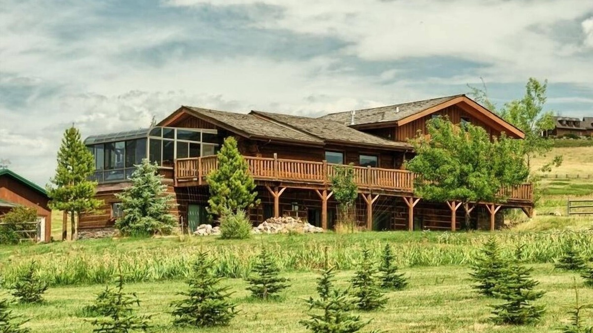 Comfy Country Condo (West) on 10 Acres between Bozeman & Big Sky