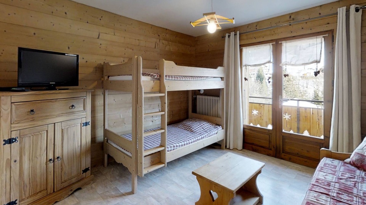 Cozy apartment near slopes with balcony in Grand-Bornand