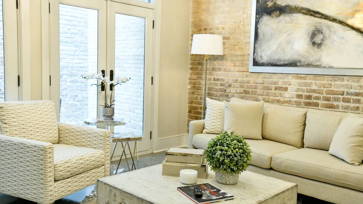 Cozy Modern NOLA Condo + Private Patio: Walk to CBD Hotspots & French Quarter