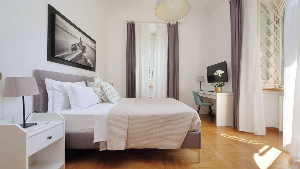 DISCOVER ROME by FOOT! S'PETER BASILICA VATICANO Apartment for 10 AirCond Wifi