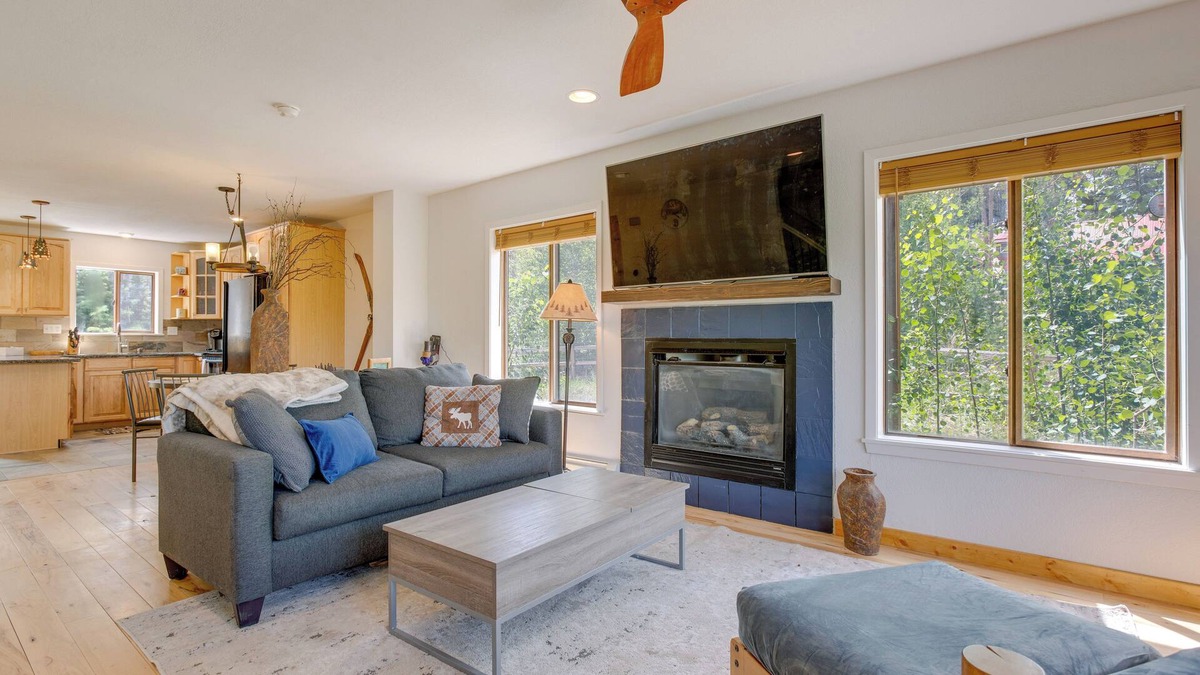 Dog-Friendly Winter Park Townhome w/ Mtn Views!