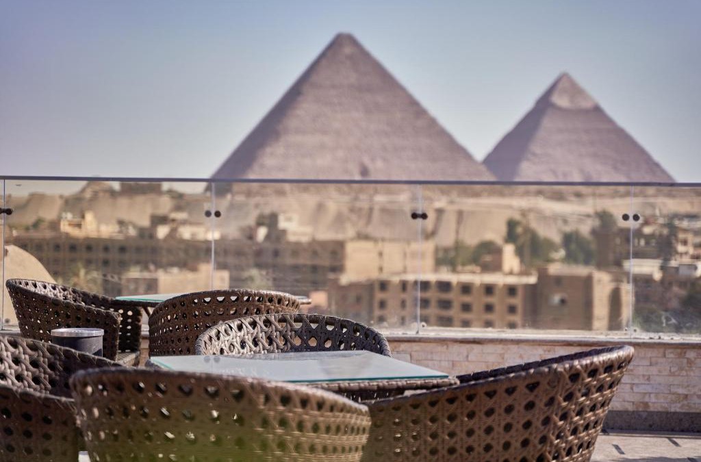Pyramids Quen Hotel