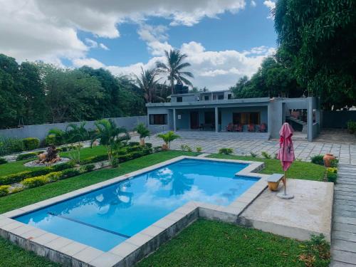 Eugénia e Filhas Beach House