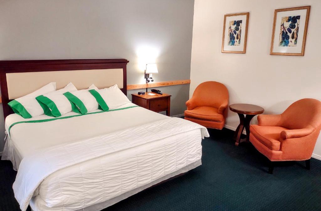GuestHouse Inn Enumclaw