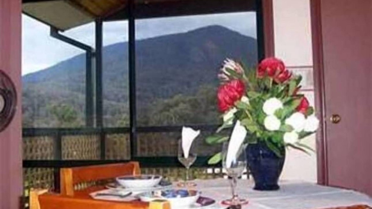 Gundalee Cottages - located in East Warburton in the Yarra Valley.
