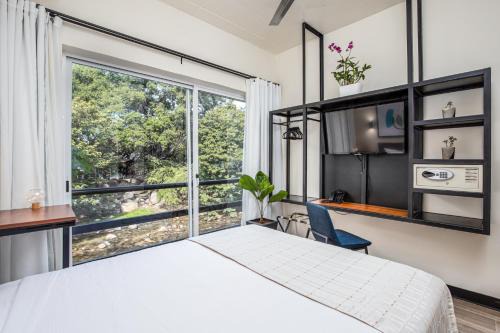 Joint Boutique Hotel