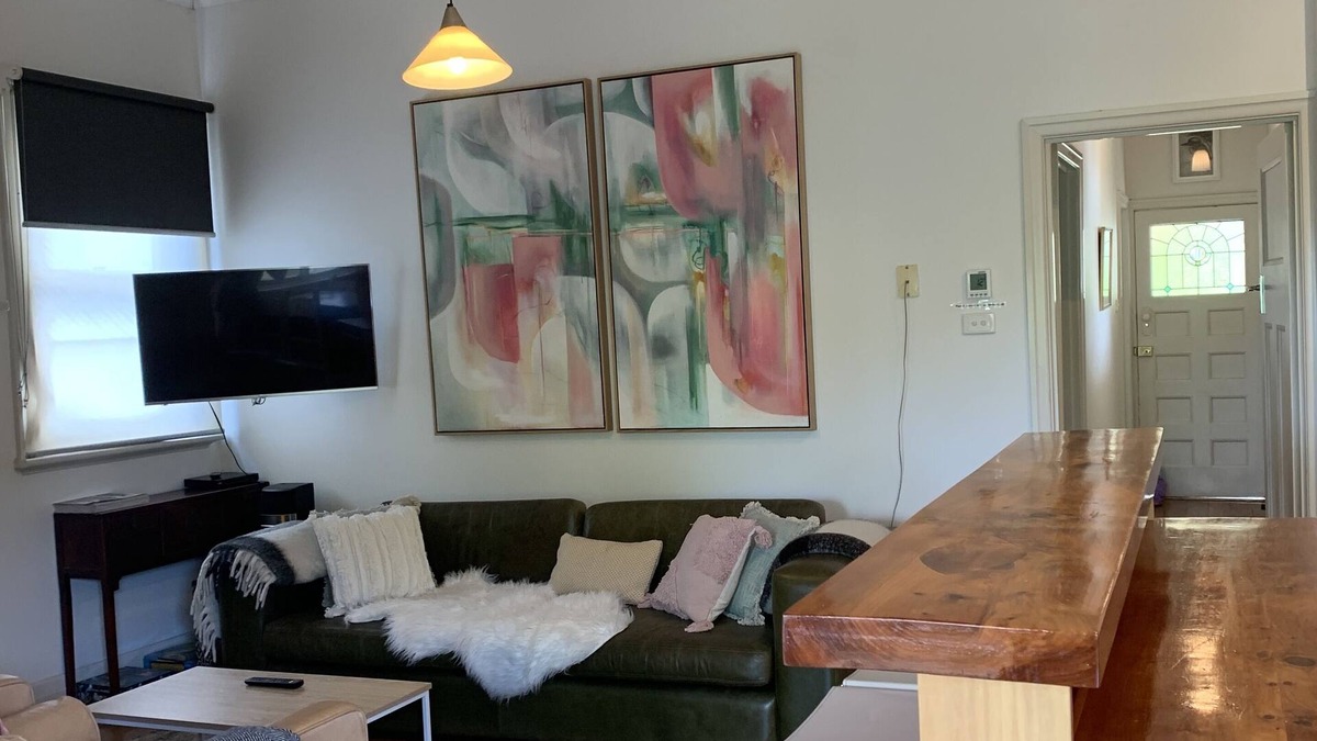 Kookaburra Cottage Daylesford - walk to town - free wifi - sleeps 4