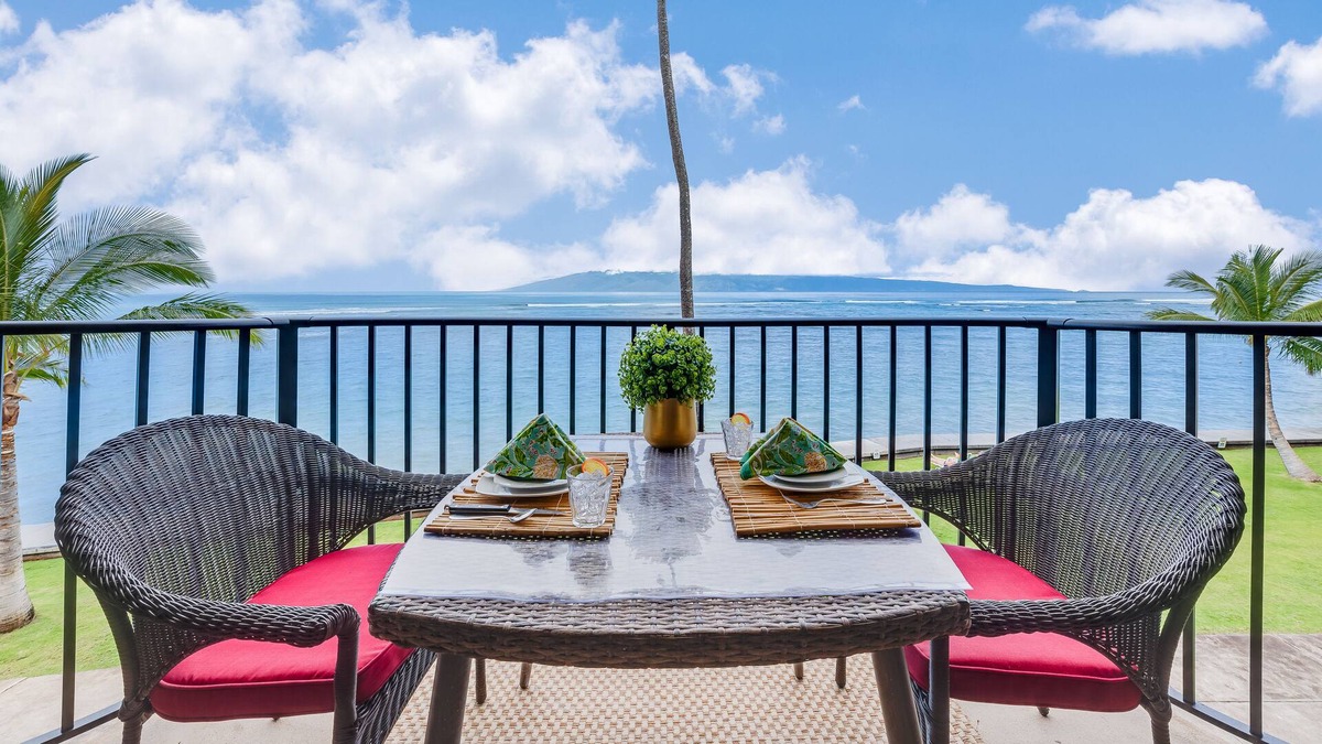 KR 311 Remodeled BeachFront 1BD w Ocean Views