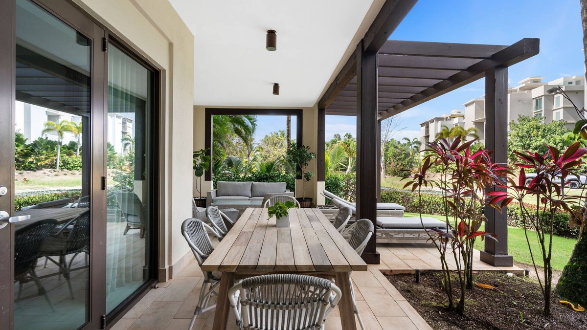 Las Brisas | Oceanfront Luxury 3 Bedrooms Villa