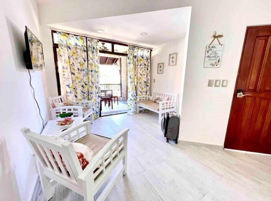 Las Terrenas beachfront 2 bedrooms condo with pool