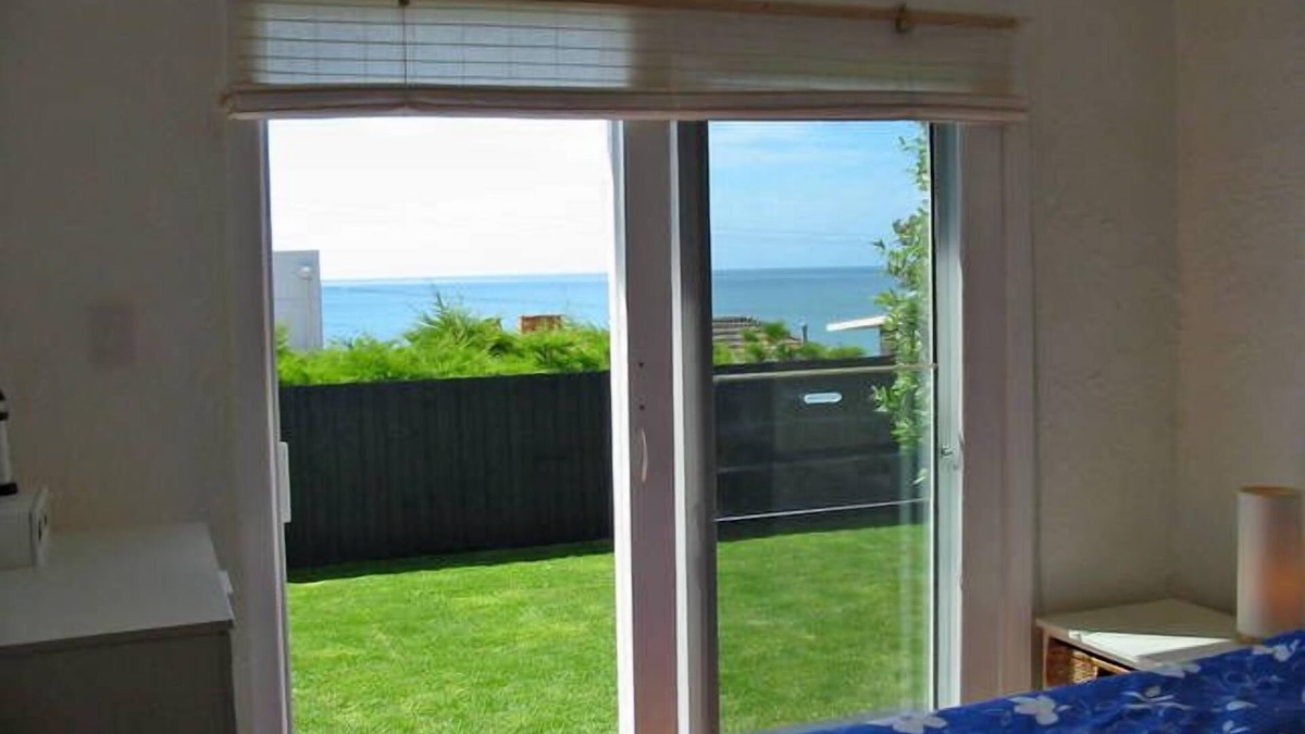 LORNE BEACH ACCOM - Apt 3