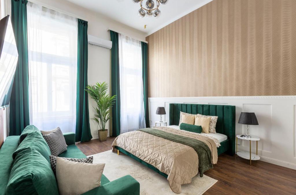 Luxurious Prestige Residence next to the New York Café