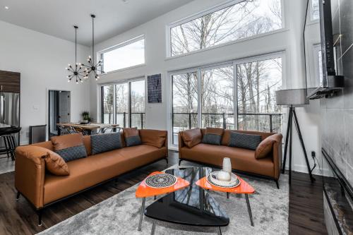 Luxurious Villa Tremblant 4 Bdrs W Hot Tub B5