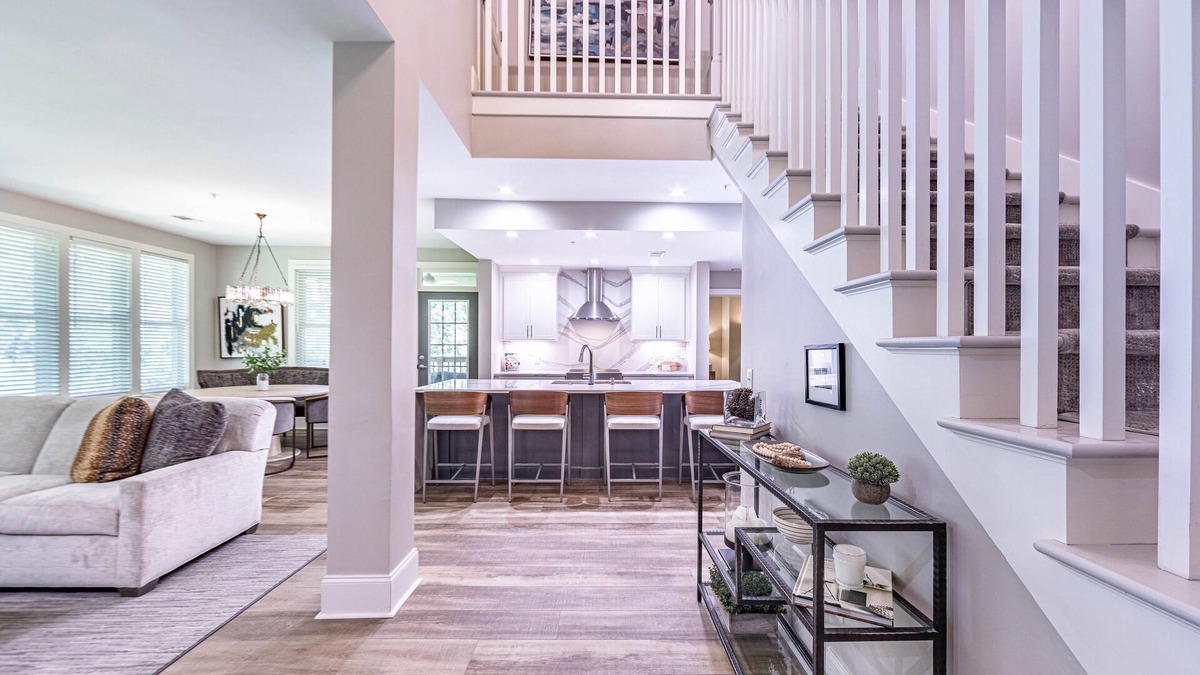 Luxury One of a Kind Lake Oconee Condo 3BR/3 bath