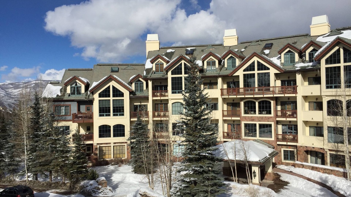 Luxury ski-in/out condo in Beaver Creek Village core. Walk to everything!